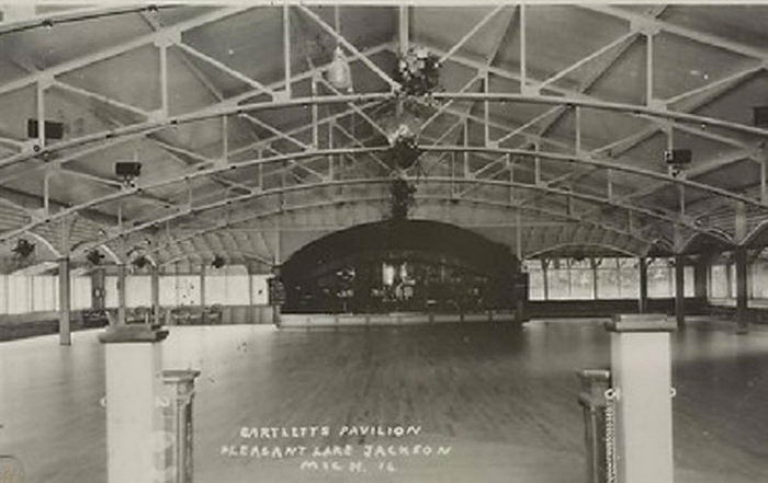Bartletts Pavillion - Old Post Card Photo (newer photo)